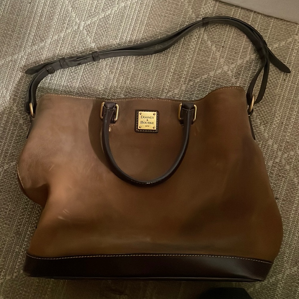 Dooney & Bourke bag
